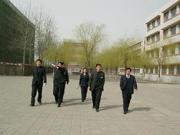 垦利一中外出参观学习
