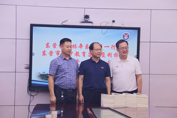 F:\新建文件夹 (2)\IMG_1664.JPG