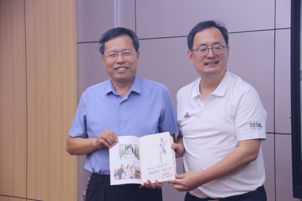 F:\新建文件夹 (2)\IMG_1692.JPG