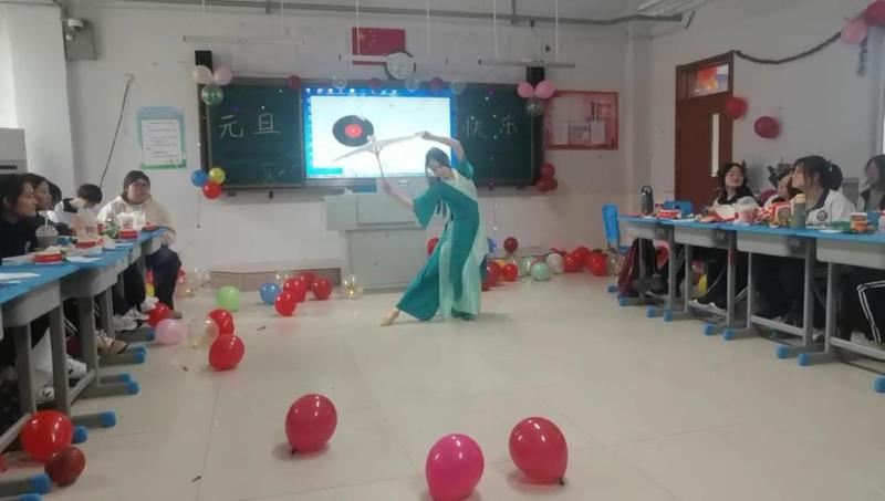 古典舞.mp4_20240101_105720.298