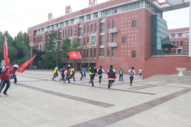 F:\东营市第一中学教育集团垦利校区远足活动\新闻照片\IMG_6660.JPG