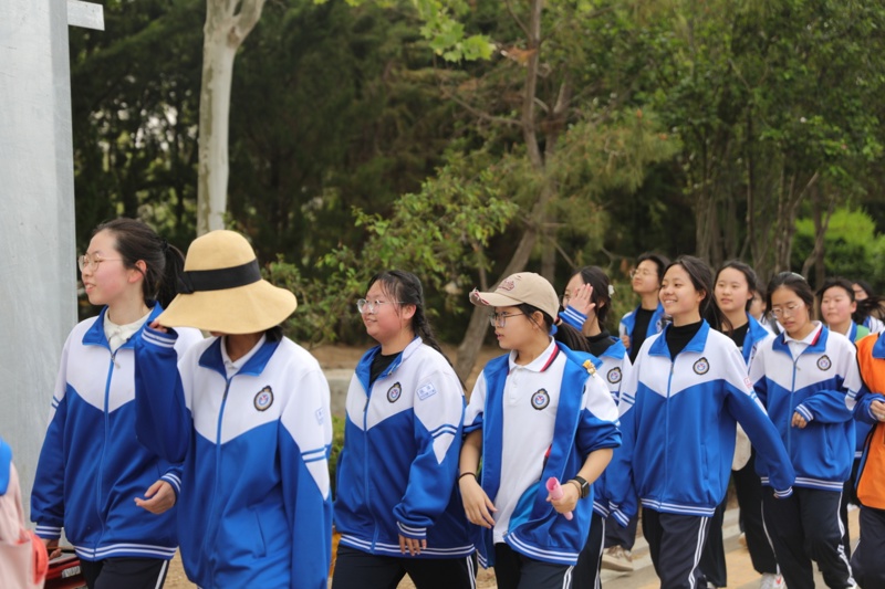 F:\东营市第一中学教育集团垦利校区远足活动\远足新闻\照片\出征过程\4L6A4739.JPG