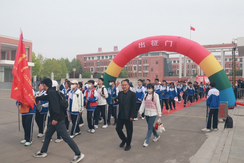 F:\东营市第一中学教育集团垦利校区远足活动\新闻照片\IMG_6484.JPG