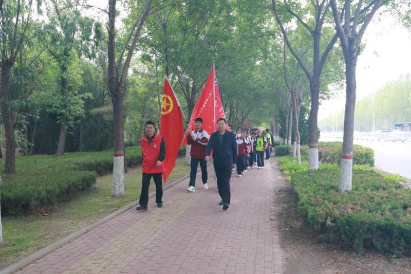 F:\东营市第一中学教育集团垦利校区远足活动\新闻照片\IMG_6391.JPG